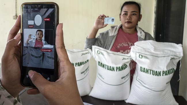 33 Juta Rakyat Miskin akan Diberi Bantuan 30 Kg Beras