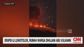 Gunung Ili Lewotolok, erupsi Gunung Ili Lewotolok, Lembata NTT, gunung meletus, lava Gunung Ili Lewotolok, abu vulkanik, erupsi NTT,