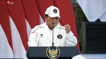 Berita Olahraga Terkini CNN Sport : Prabowo Bakar Motivasi Kontingen Indonesia, Kenang Atlet Patah Tulang