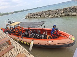 Tim SAR Belum Temukan 5 Jurnalis di 3 Pulau Sekitar Anak Krakatau