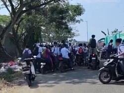 Duel 2 Pelajar SMA di Stadion Manakarra Mamuju Jadi Tontonan