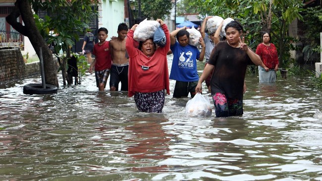 Banjir Rendam Sejumlah Titik di Kota Medan