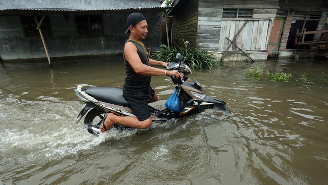 Banjir Rendam Sejumlah Titik di Kota Medan