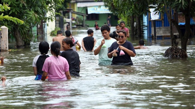 Banjir Rendam Sejumlah Titik di Kota Medan