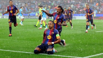 Soccer Football - UEFA Champions League - FC Barcelona v Feyenoord - Spotify Camp Nou, Barcelona, Spain - September 9, 2026 FC Barcelona's Raphinha celebrates scoring their first goal REUTERS/Albert Gea