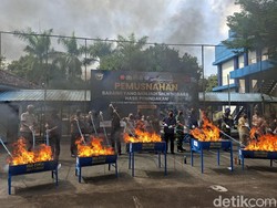 6,7 Juta Rokok Ilegal Disita di Mataram, Mayoritas Selundupan dari Jatim