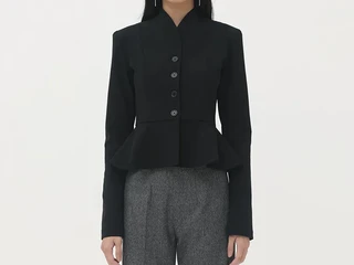 Jaket Stylish Ini Fleksibel Bisa Dipakai Kerja Sampai Nongkrong Malam?