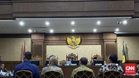 Mantan Menteri Agama Yaqut Cholil Qoumas tidak hadir dalam pertemuan Jokowi dengan PM Arab Saudi yang menghasilkan tambahan kuota haji.