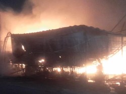Bengkel Motor di Ciomas Bogor Hangus Dilalap Api Dini Hari