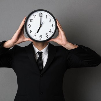 5 Kepribadian Orang yang Suka Datang ke Kantor Lebih Awal