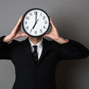 5 Kepribadian Orang yang Suka Datang ke Kantor Lebih Awal