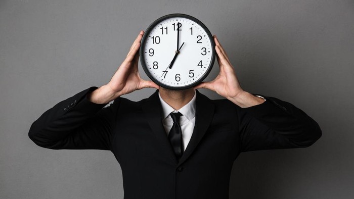 5 Kepribadian Orang yang Suka Datang ke Kantor Lebih Awal