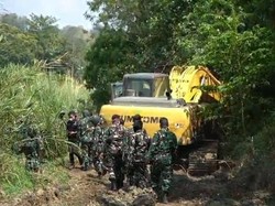 TNI Tertibkan Tambang Emas Ilegal di Bajo Barat Luwu, 9 Ekskavator Digembok