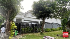 Polda Metro Jaya menghormati proses hukum KPK terkait Ipda Yayat Sudrajat, anggota Polsek Cimanggis yang terlibat kasus suap Bupati Bekasi.