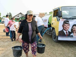 Legislator Gerindra Salurkan Bantuan Masker & Air Bersih ke Warga Lampung