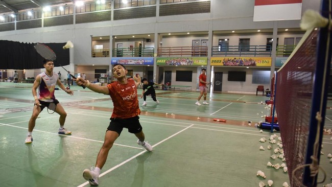 Latihan Pebulu Tangkis Indonesia Jelang Asian Games