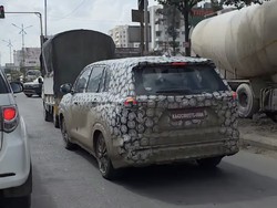 Penampakan Toyota Innova Zenix Facelift Sedang Dites Jalan