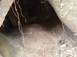 Gua di Samping Rumah Warga Bromo Tempat Para Gus Cari Pusaka