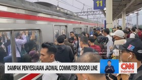 Penumpang KRL Keluhkan Waktu Tunggu & Antrean