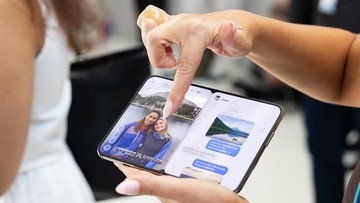 Sindiran Samsung-Duolingo Ramaikan Medsos Usai Apple Rilis iPhone Duo