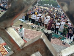 Erupsi GAK-8 Orang Hilang, Pemprov Lampung Lakukan Salat Istisqa