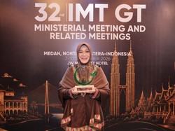 Walkot Illiza Terima IMT-GT Green City Award, Raih Silver Pengelolaan Sampah