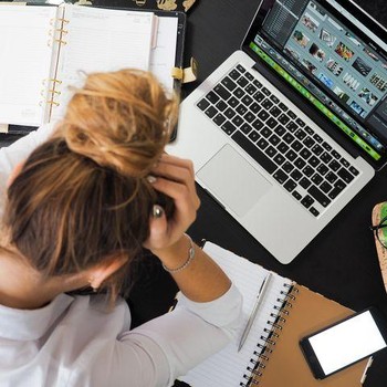 5 Cara Mengelola Stres di Tengah Jadwal Padat