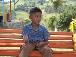 Video Bocah Kehilangan Tangan Demi Selamatkan Adiknya dari Gempa Kolombia