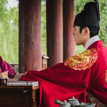 5 Rekomendasi Drakor Bertema Pertukaran Jiwa yang Bikin Terbahak-bahak