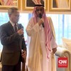 Dubes Saudi untuk RI, Faisal Abdullah H Amodi (kanan) mengeklaim Houthi sengaja melancarkan serangan ke fasilitas sipil dan ekonomi Saudi