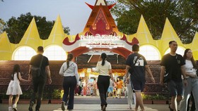 Festival kuliner gading serpong kembali digelar di SMS, menghadirkan ratusan jajanan dari Sumatera