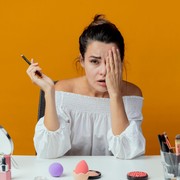 Hindari 4 Kesalahan yang Bikin Makeup Terlihat Tua