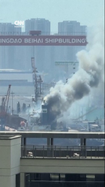 Kapal Kargo Asing Terbakar di China, 25 Orang Tewas