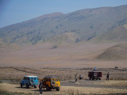 Api Semakin Besar, TNBTS Tutup Total Wisata Gunung Bromo