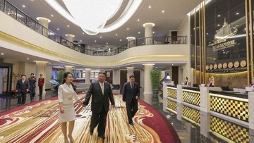 Viral Dirumorkan Meninggal, Kim Jong Un Asik Datangi Pameran di Korut