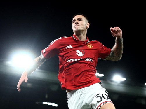 Soccer Football - UEFA Champions League - Manchester United v Sabah - Old Trafford, Manchester, Britain - September 10, 2026 Manchester United's Benjamin Sesko celebrates scoring their third goal Action Images via Reuters/Lee Smith