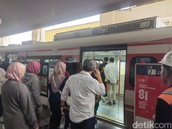 LRT Kelapa Gading-Manggarai Rp 8 Selama 8 Hari Usai Diresmikan Prabowo