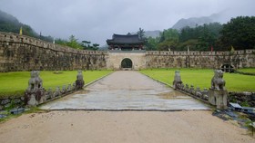 Merasakan Atmosfer Drama Korea Kolosal di Mungyeongsaejae Open Set