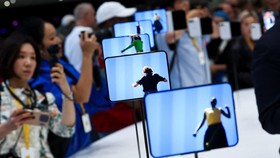 Apple diperkirakan menjual 6 juta unit iPhone lipat pada 2026, meraih 25 persen pangsa pasar.