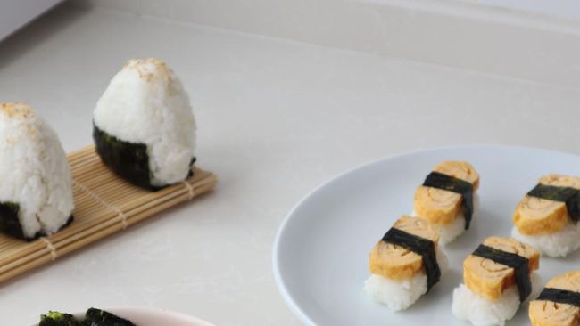 3 Perbedaan Sushi dan Onigiri yang Belum Banyak Orang Tahu