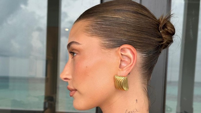 4 Gaya Rambut yang Bikin Tetap Adem dan Stylish di Tengah Cuaca Panas