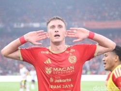 Ivan Mamut Datang, Main, dan Cetak Gol!
