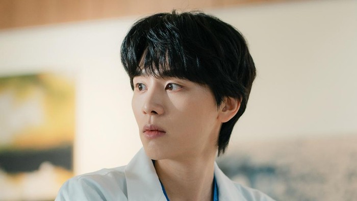 Jadi Dokter Magang, Intip Potret Kim Woo Seok di Drakor Medis Baru Doctor X