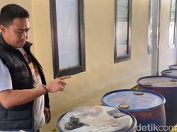 Polisi Bongkar Penimbunan 2 Ton Solar di Selayar, 2 Pelaku Ditangkap