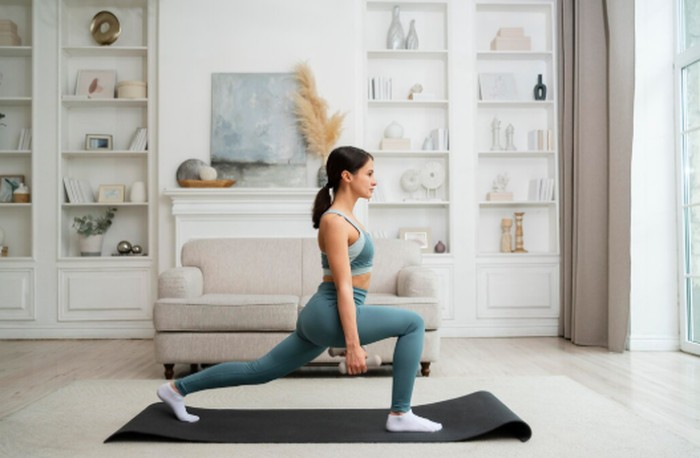 Latihan kekuatan bukan hanya bermanfaat untuk otot, tetapi juga dapat mendukung sirkulasi dan kesehatan kulit. Menurut ahli, resistance training membantu mengoptimalkan sirkulasi sehingga oksigen dan nutrisi dapat diedarkan ke seluruh tubuh./ Foto: magnific.com
