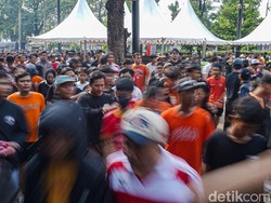 Video: Polisi Apresiasi The Jakmania di Laga Persija vs Persib