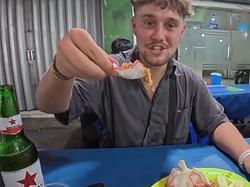 Bule Inggris Kaget Makan di Sabang, Nasi Goreng dan 2 Bir Dipatok Rp240 Ribu