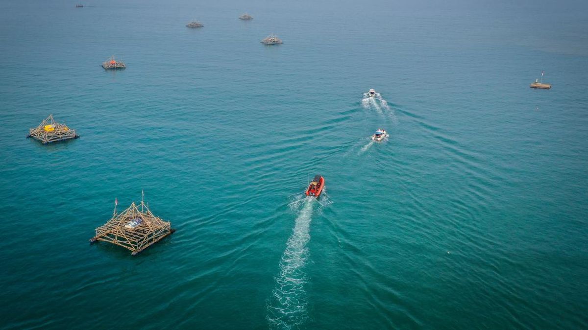 FOTO: Tim SAR Perluas Area Pencarian Jurnalis Hilang di Selat Sunda