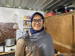Cerita Pemilik Warung Detik-detik Karhutla Bromo Merembet ke Jemplang