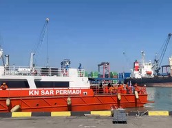 SAR Surabaya Kerahkan KN SAR Permadi Evakuasi Korban Virgo Transport